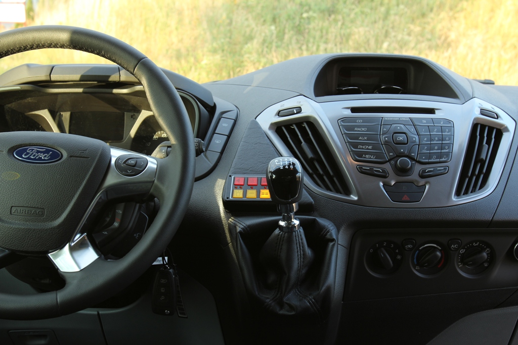 Fahrerraum KTW BY 2014